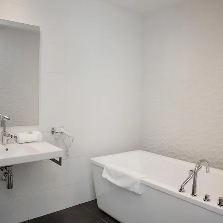 L'orée Du Bois Hotel 3*
