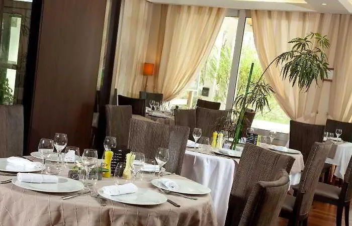 L'oree Du Bois Hotell Vittel