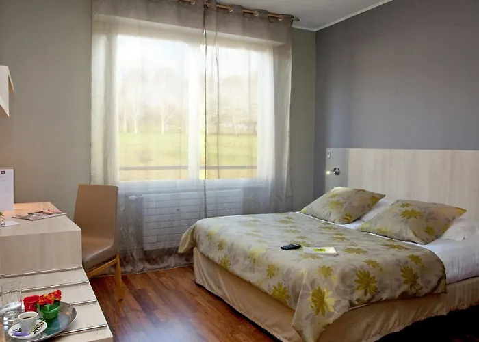 L'oree Du Bois Hotell Vittel