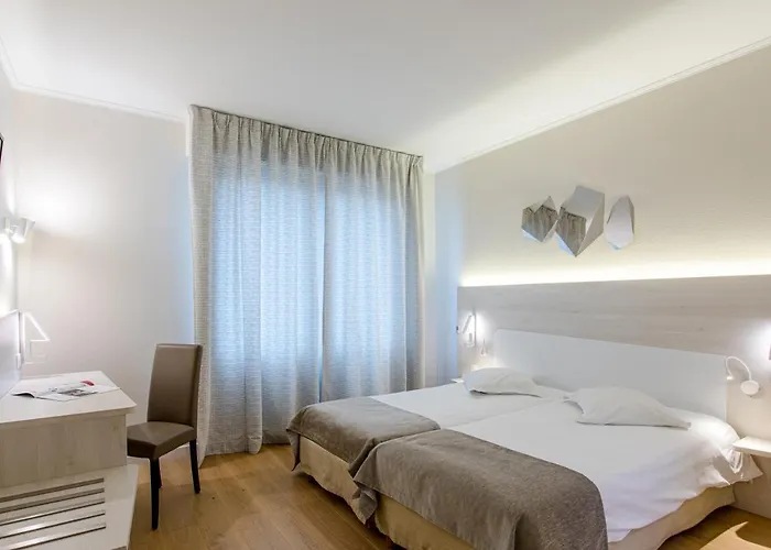 Hotell L'oree Du Bois Vittel