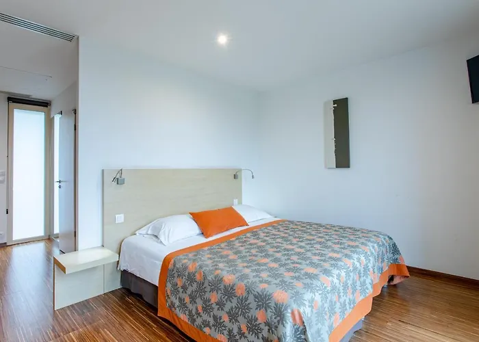 Hotell L'oree Du Bois Vittel